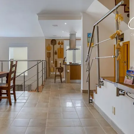 בית נופש Charming House *