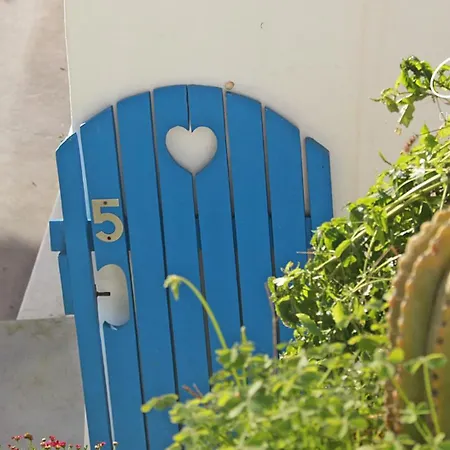 Charming House בית נופש *