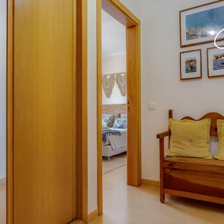 Charming House בית נופש *