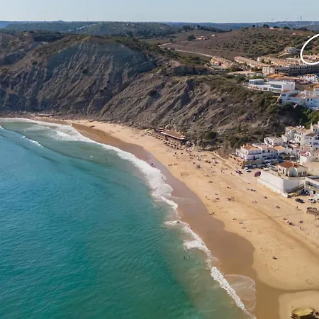 Charming House בית נופש בורגאו