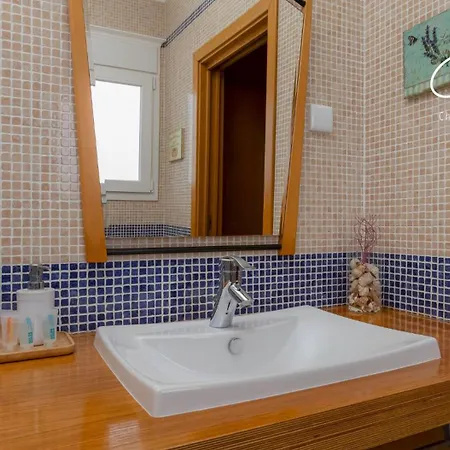 בית נופש Charming House בורגאו